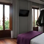 Khu Hotel